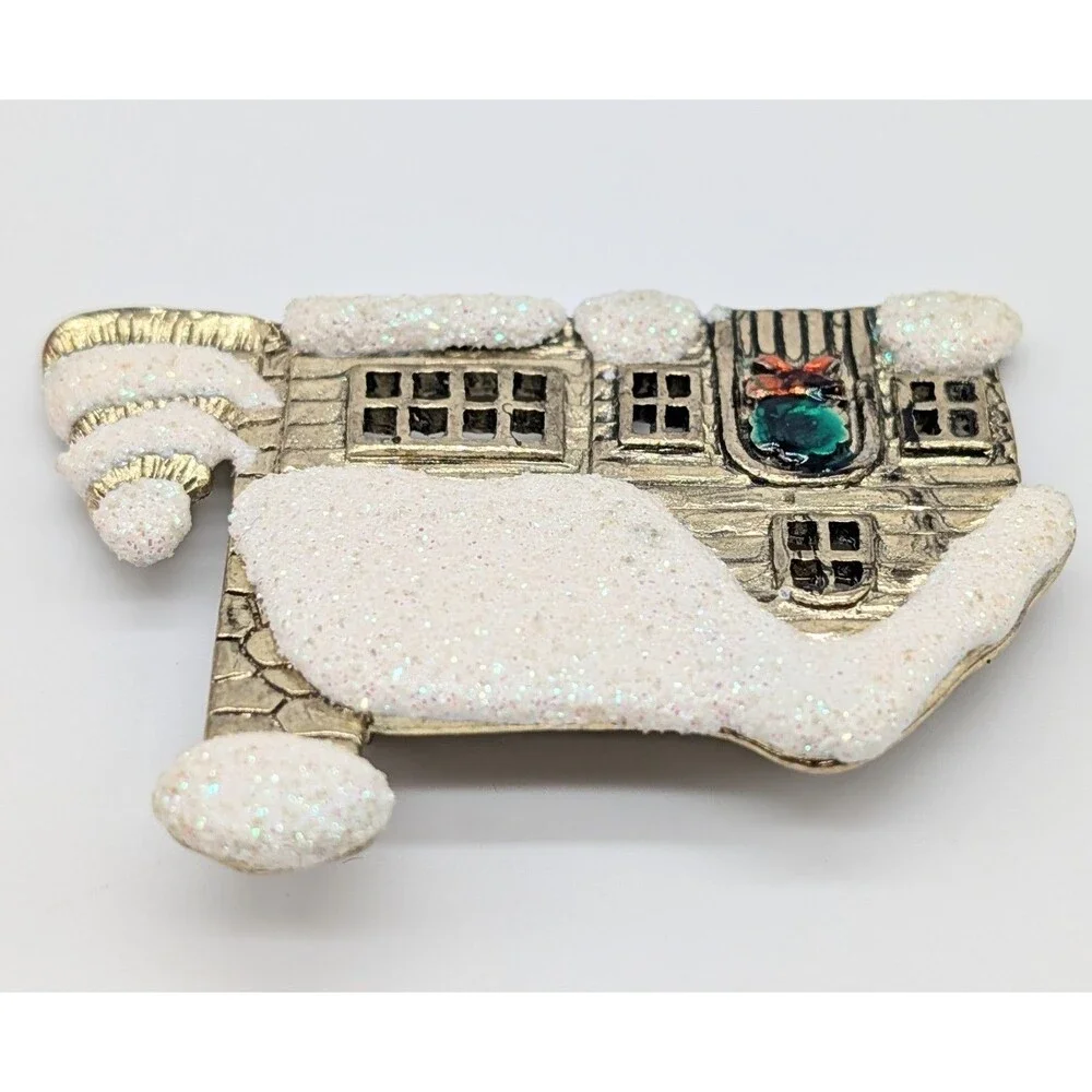 VTG Christmas Winter Home Snow Brooch Pin Enamel Gold Tone